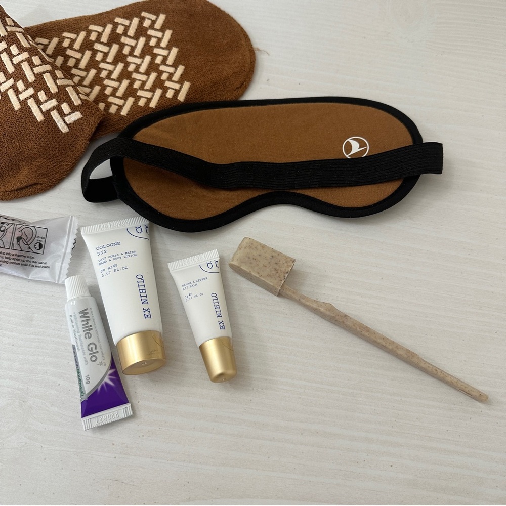Travel Pouch Set - Picture 4 of 5